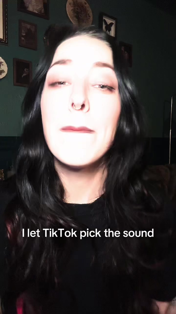 @Kat🖤