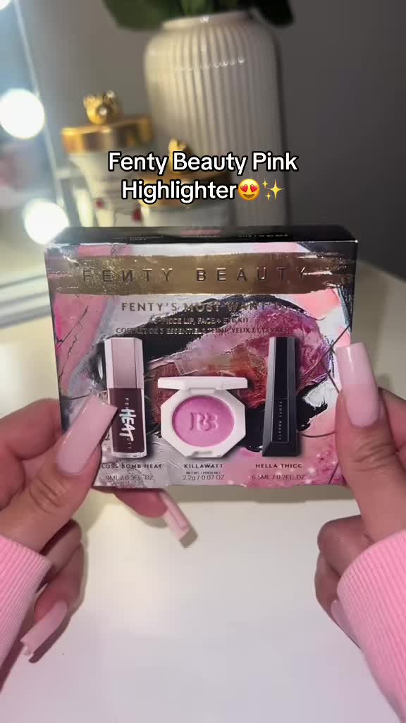 @Miss Princess Kittyy🛍️🎀✨