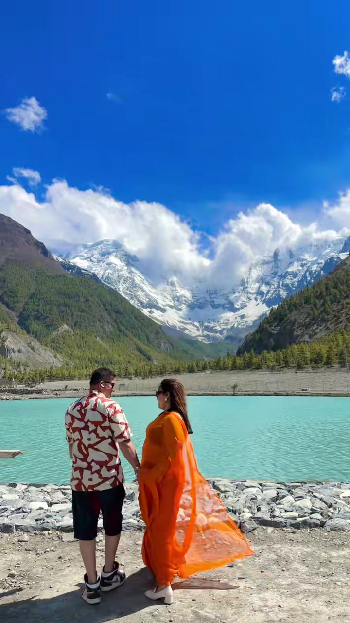 @🧿Urmila Upreti 🥰