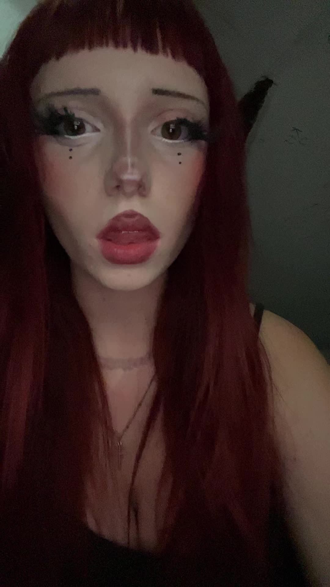 @♱
