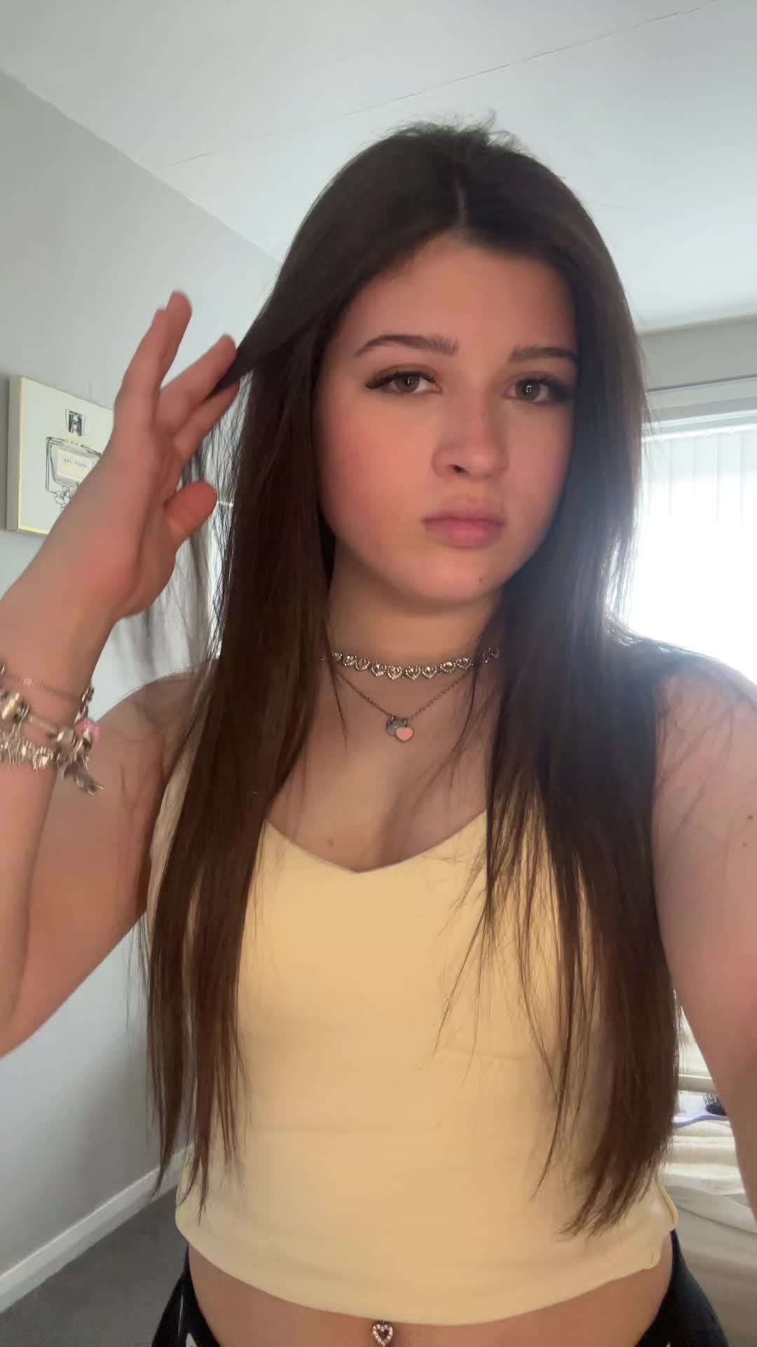 @𝐴𝑉𝐴~𝐿𝐸𝐸❤️