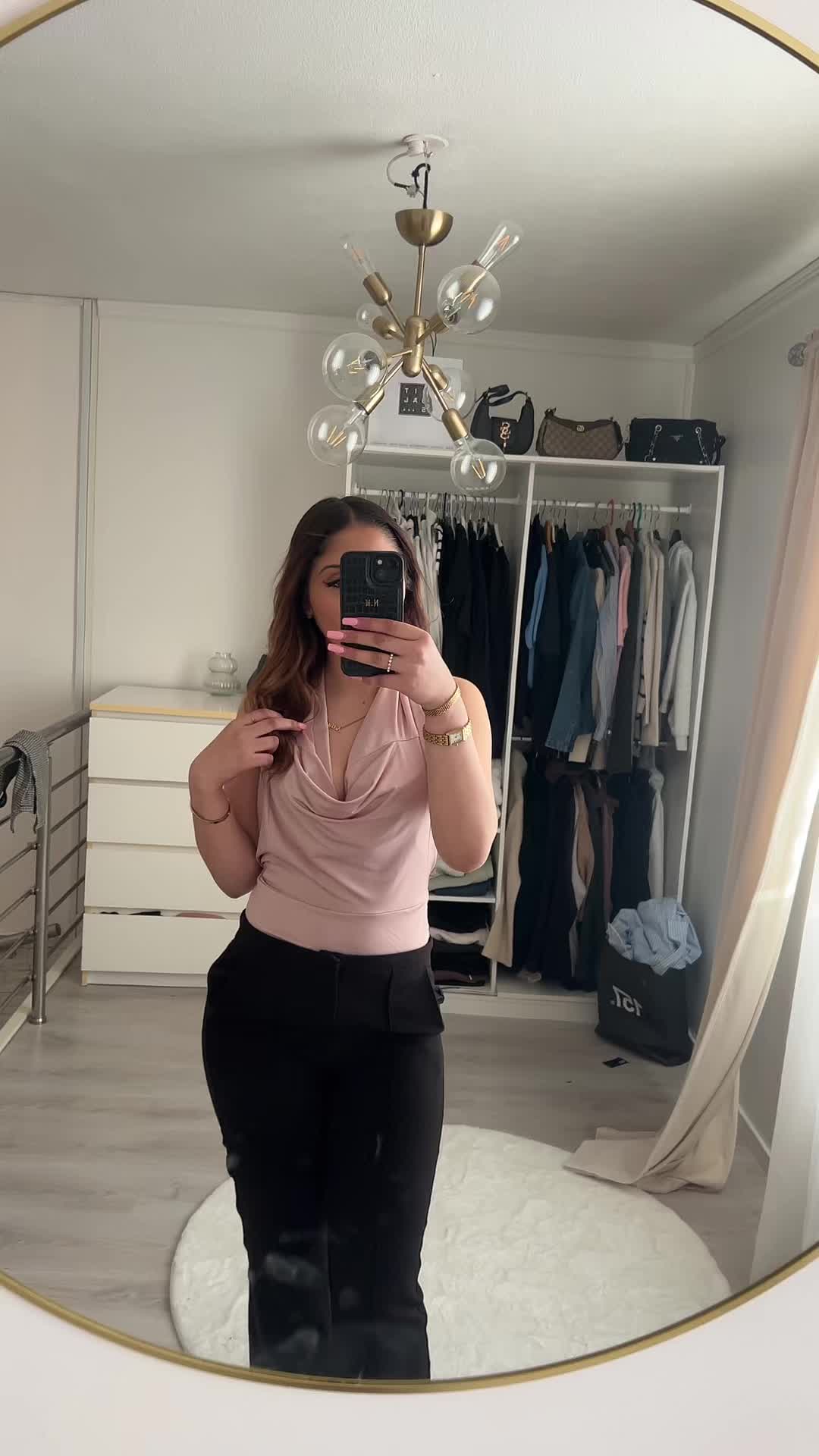 @𝒩