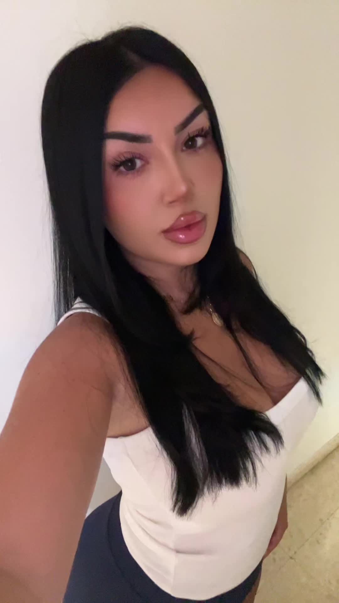 @sheilatrs