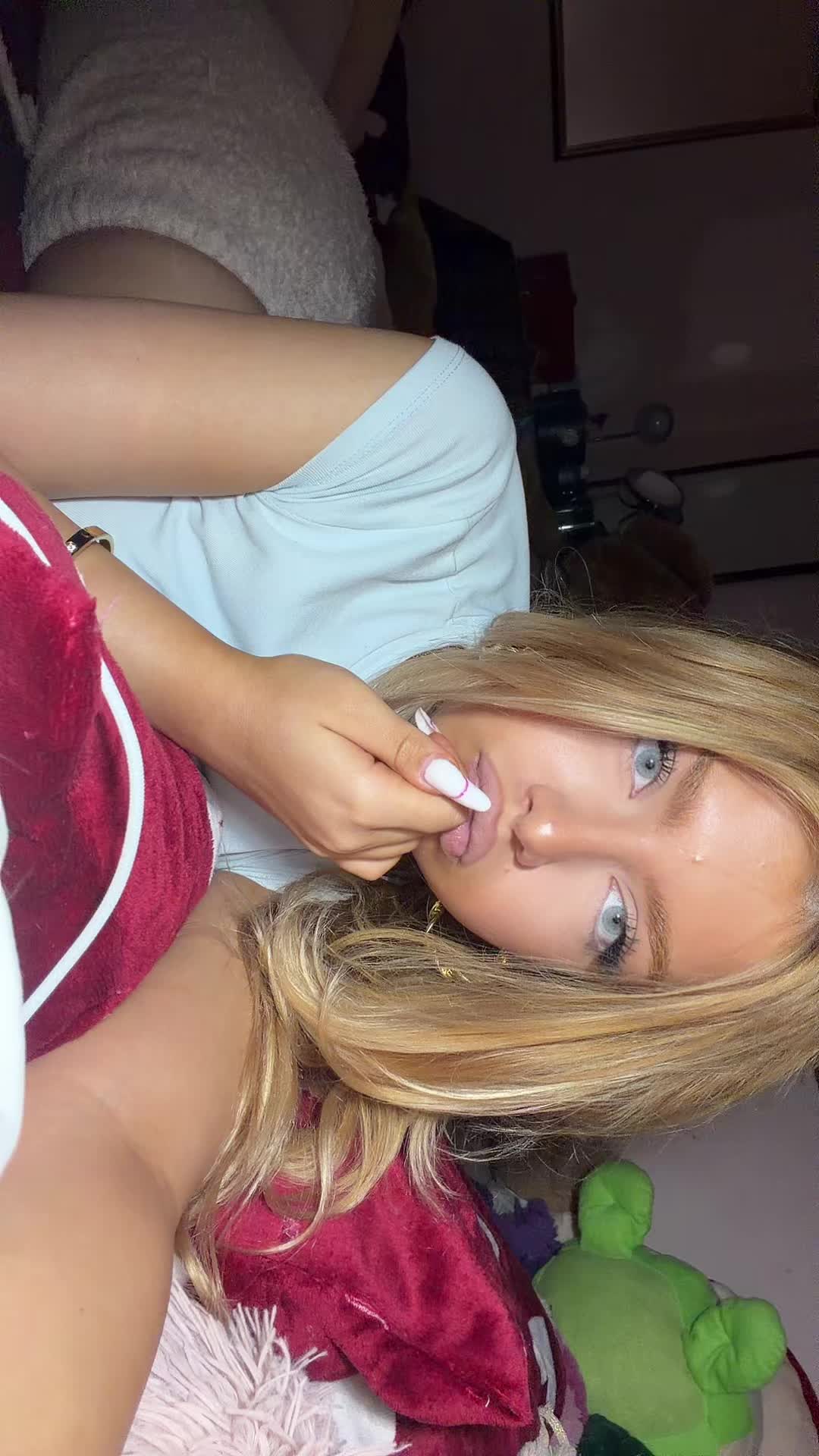@mihaela___10