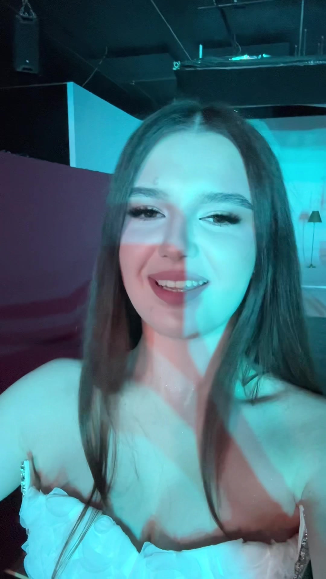 @𝐌𝐄𝐃𝐀𝐍𝐀🎙️