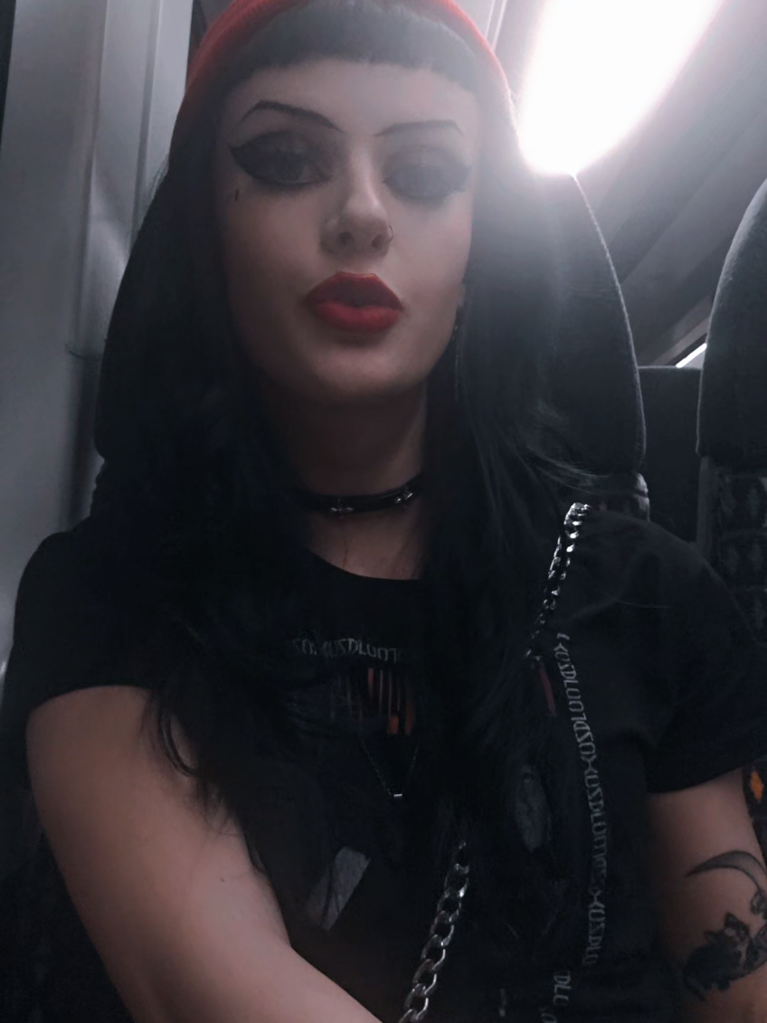 @🦇𝖍𝖆𝖓𝖓𝖆𝖍🦇