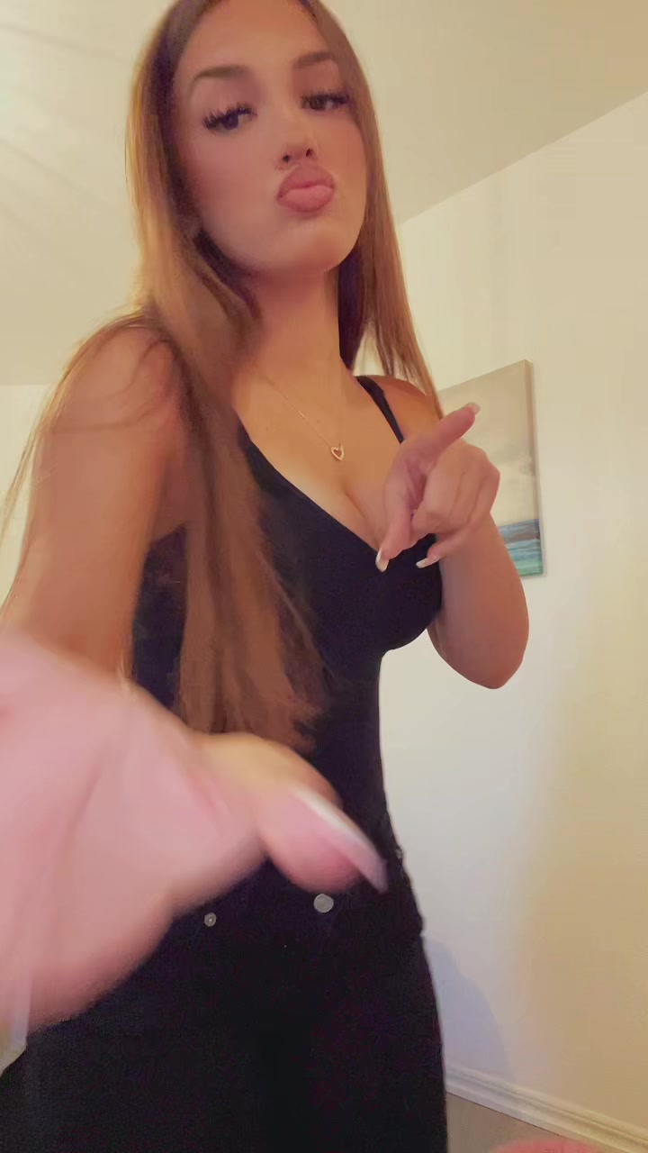 @Linora🇦🇱