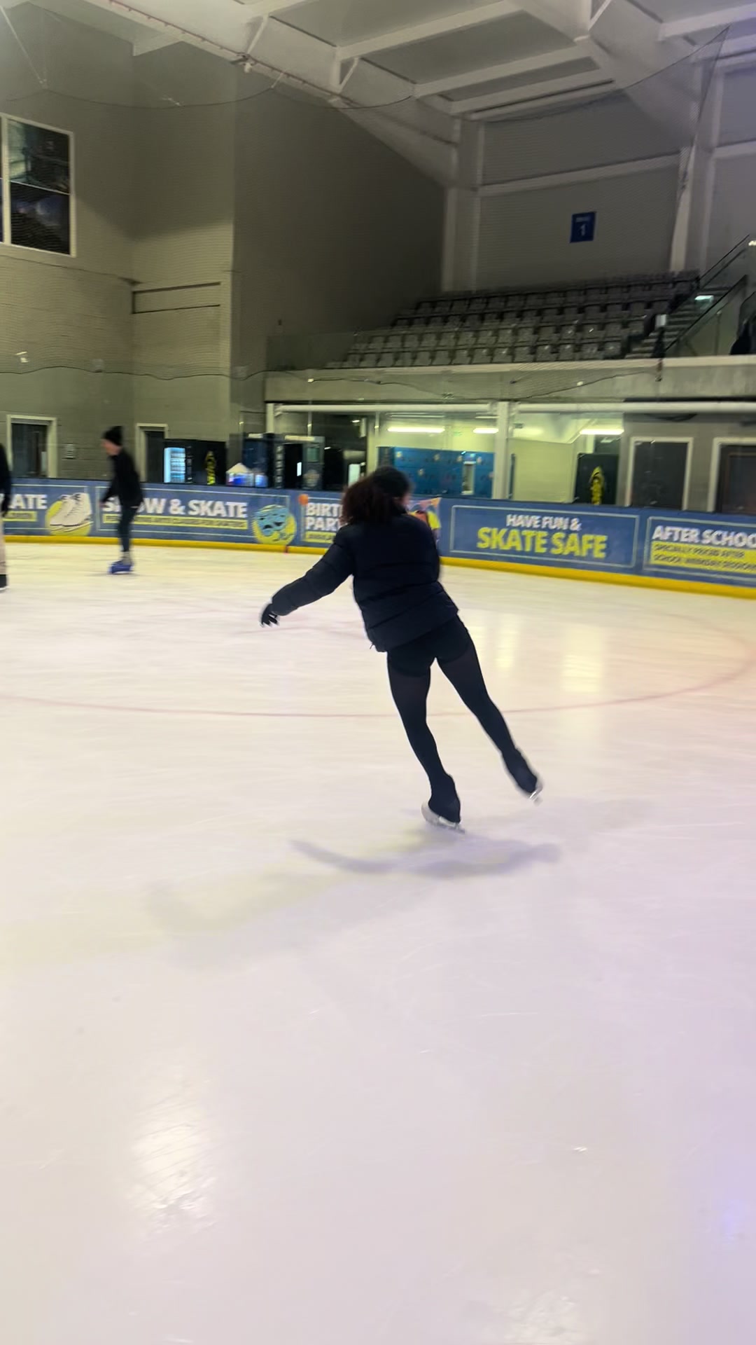 @Lucy ⛸️🤍