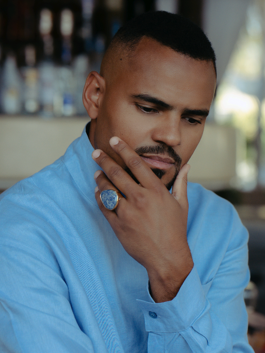 @Mohombi