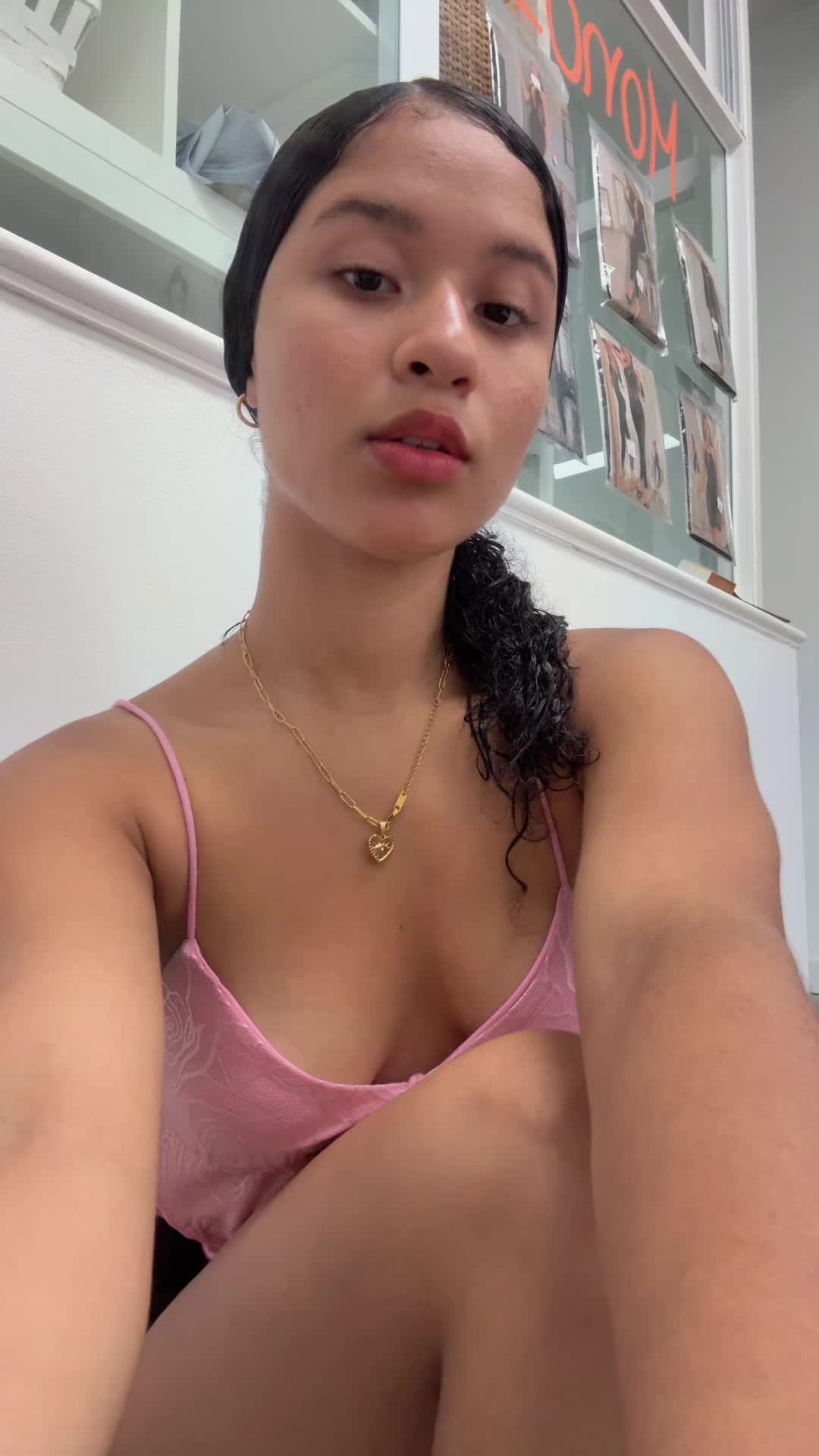 @Zurelys