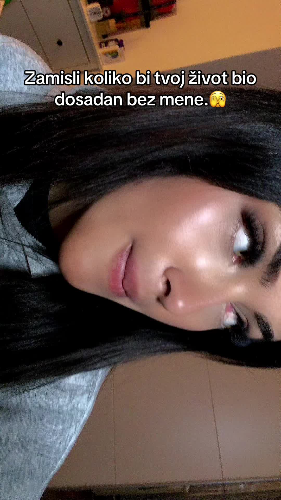 @Bella