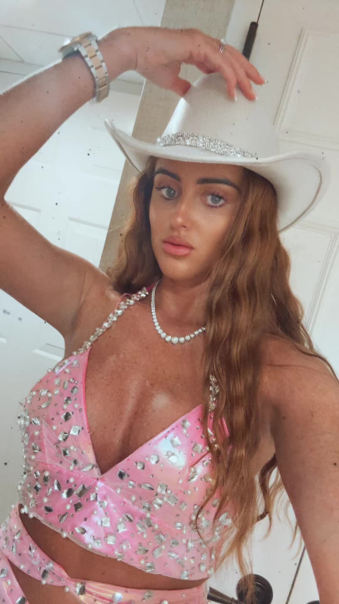 @Ann_delaney_