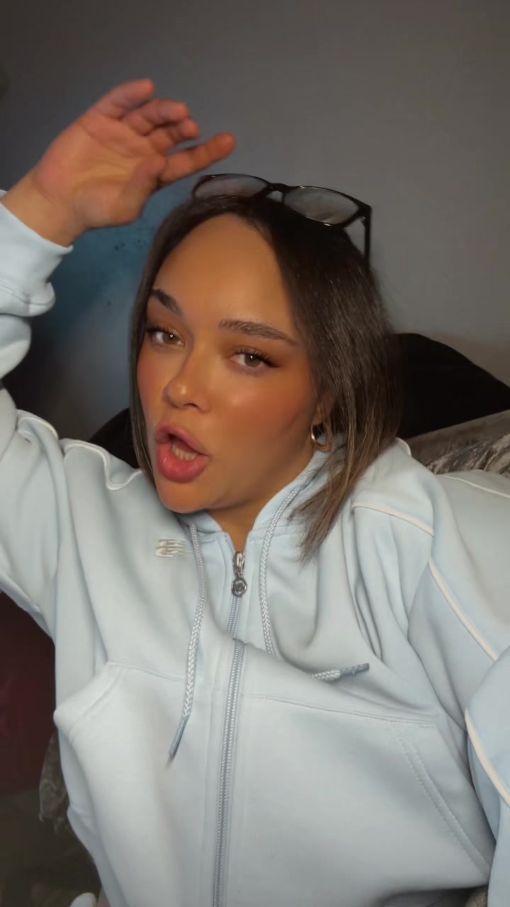 @𝘾𝙝𝙖𝙣𝙣𝙣🍒