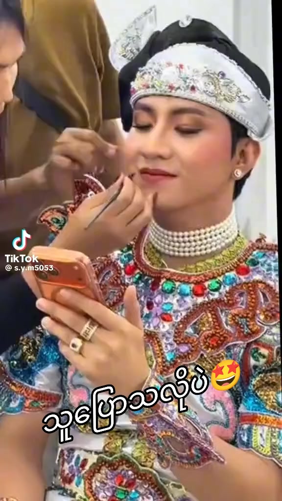 @chaw စမ်းရေမိုး(fan girl)