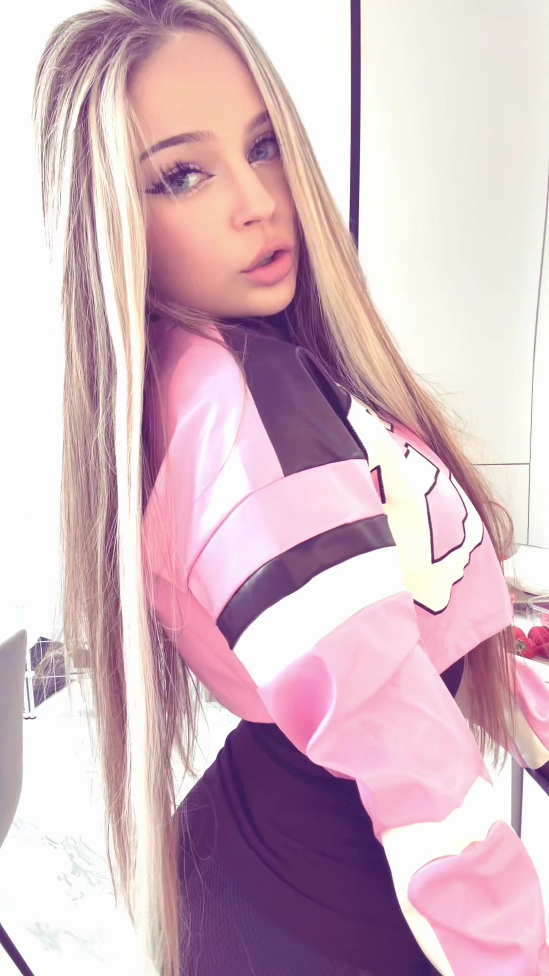 @Lola Bunny