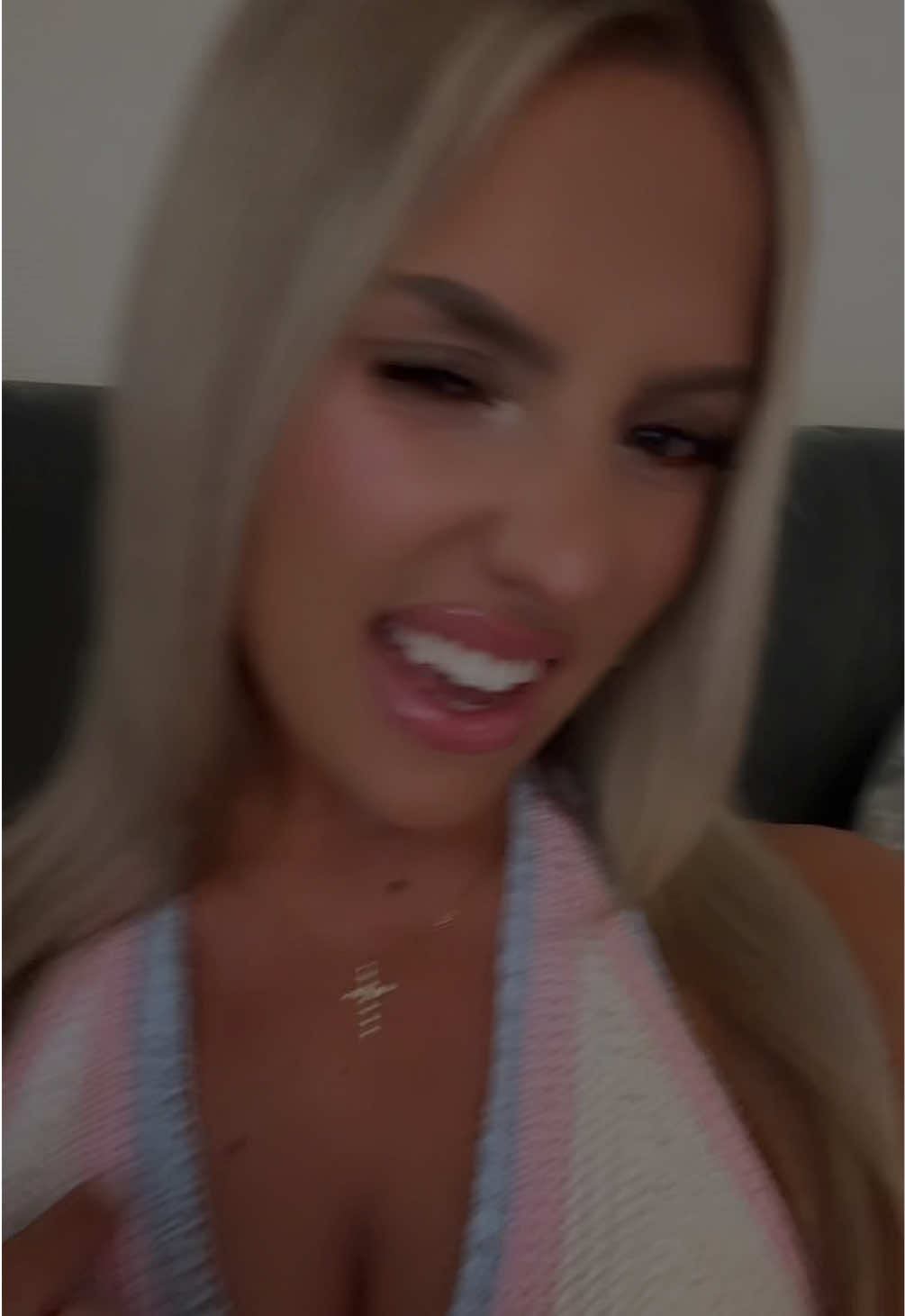 @jacquelineschx
