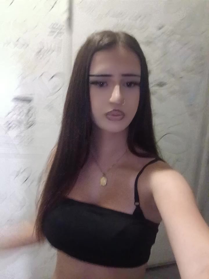 @𝓔𝓵𝓵𝔂❄️