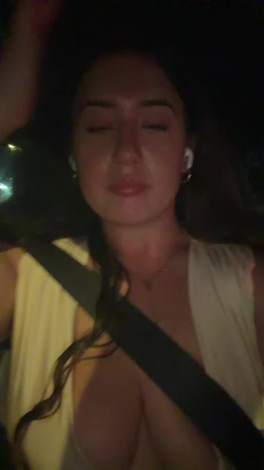 @liv<33