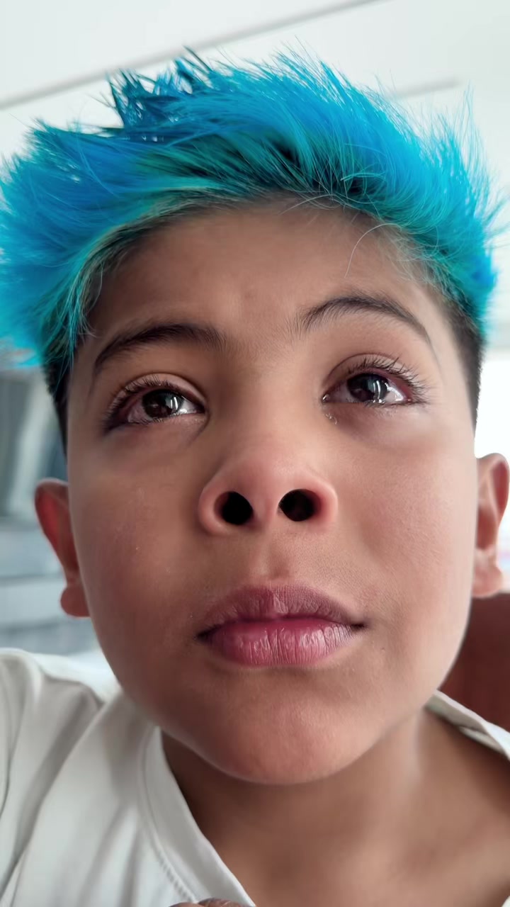 @S A N T I