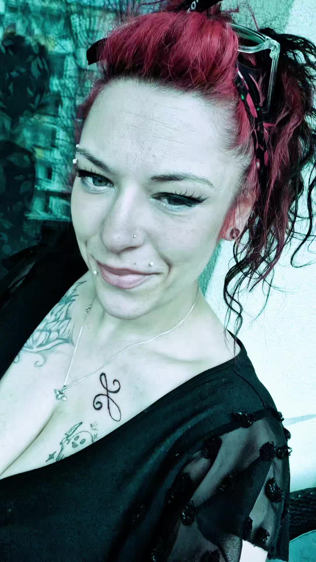 @🖤💛Jenni🖤💛