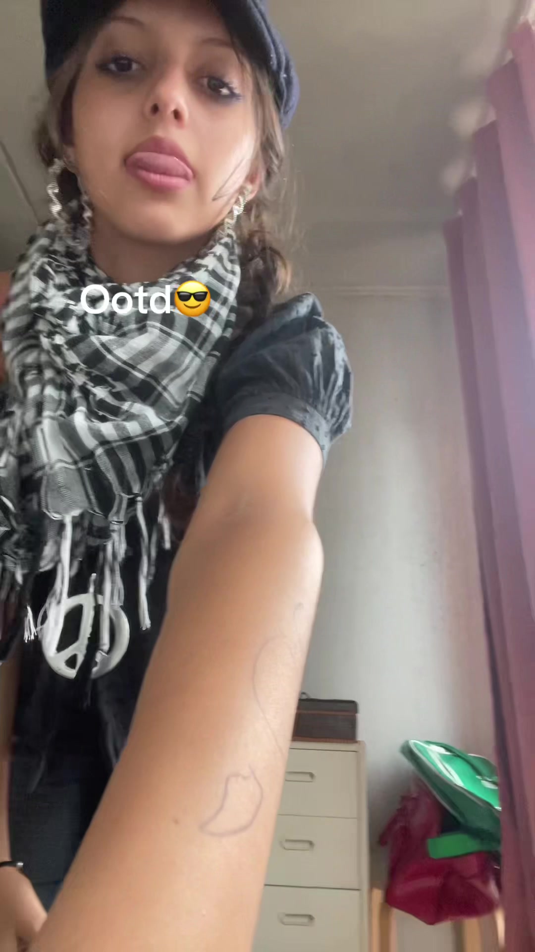@Ani🦧