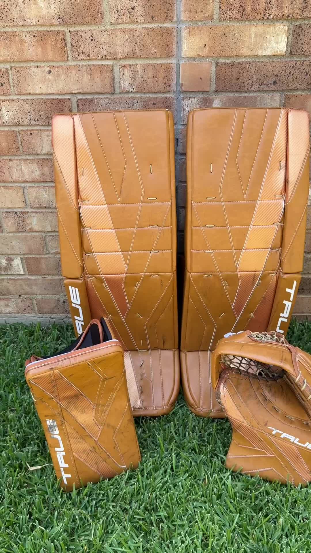 @chrisxdudo | goalie gear snob
