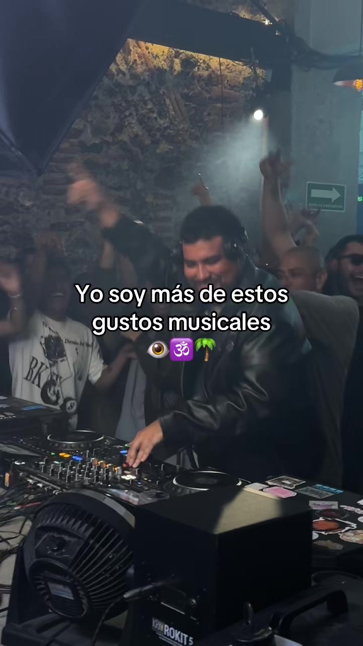 @FREEBOT 🦎