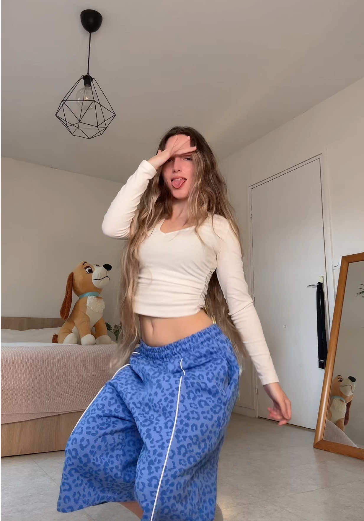 @Whoxver