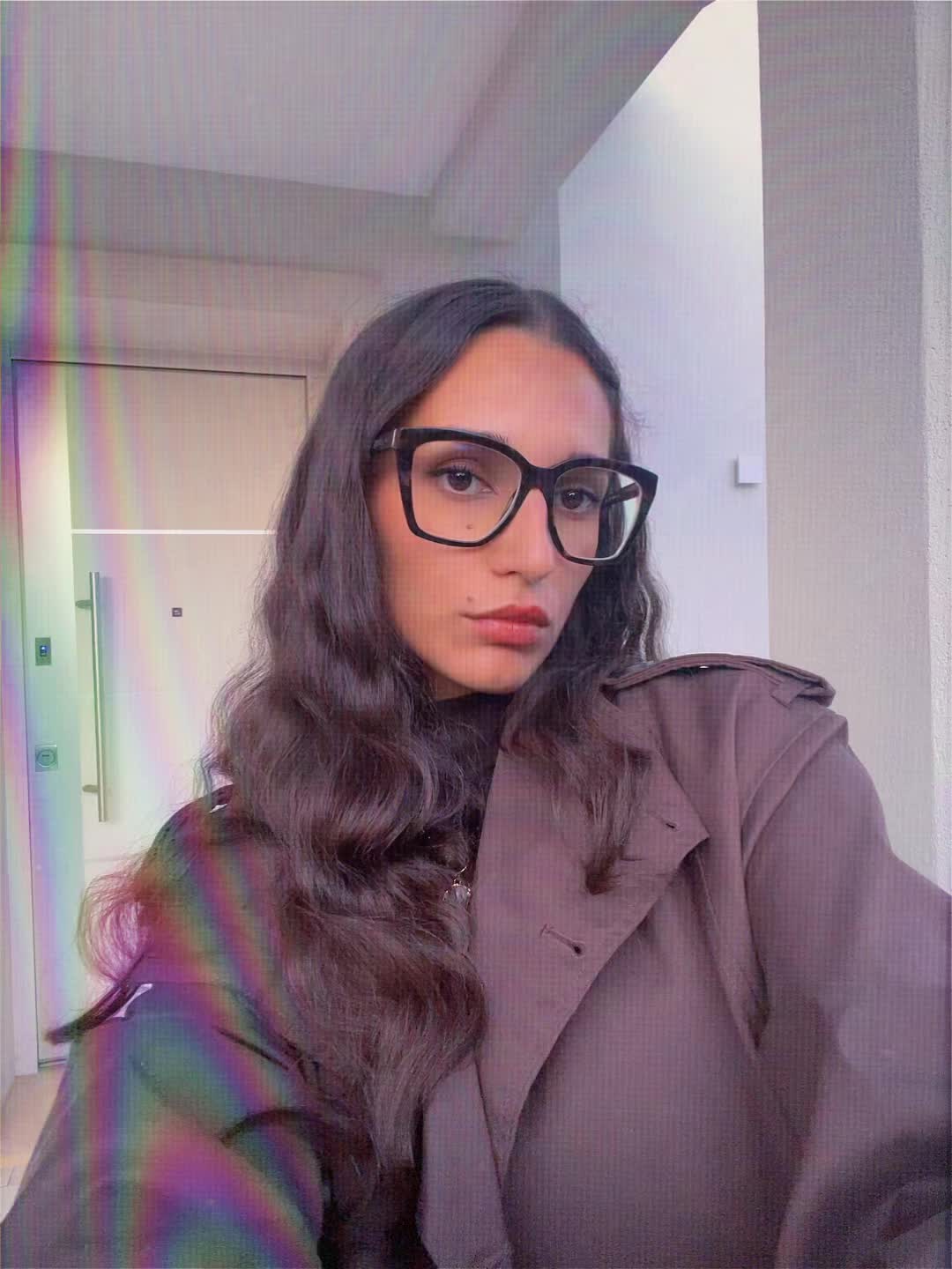@Luna