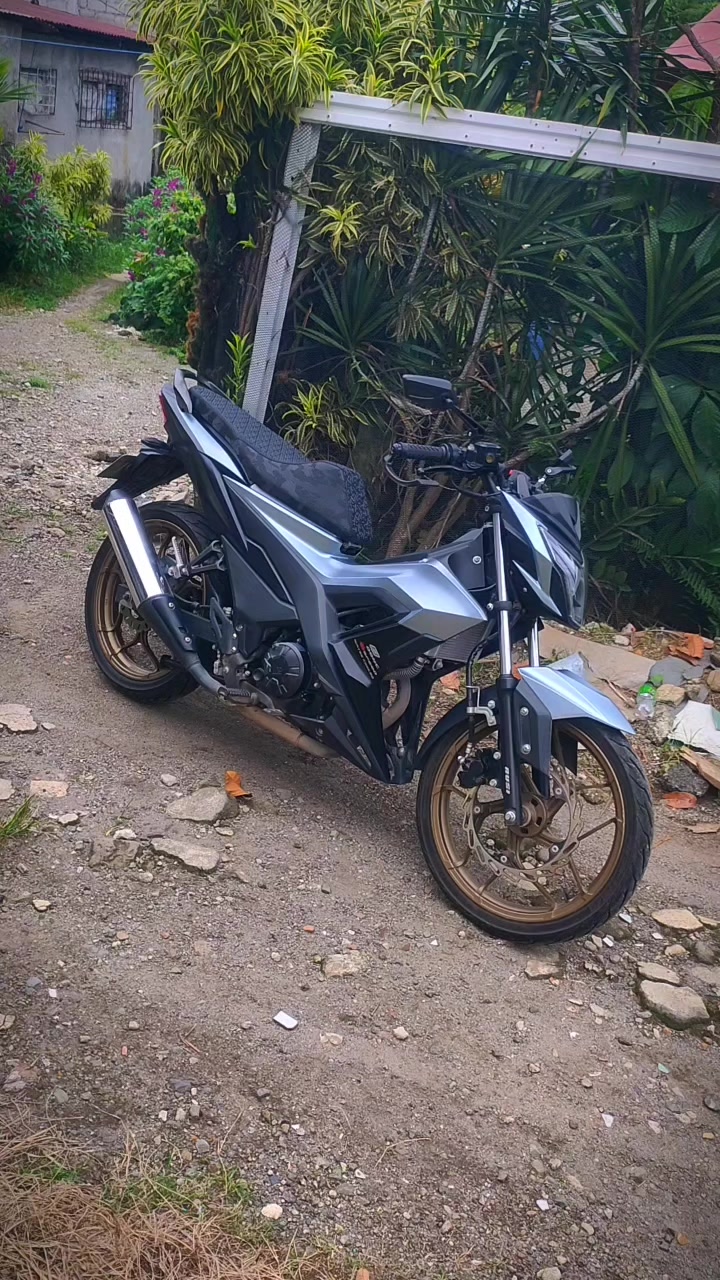 @MR.BUDOL x MOTO ESSENTIALS 🔥