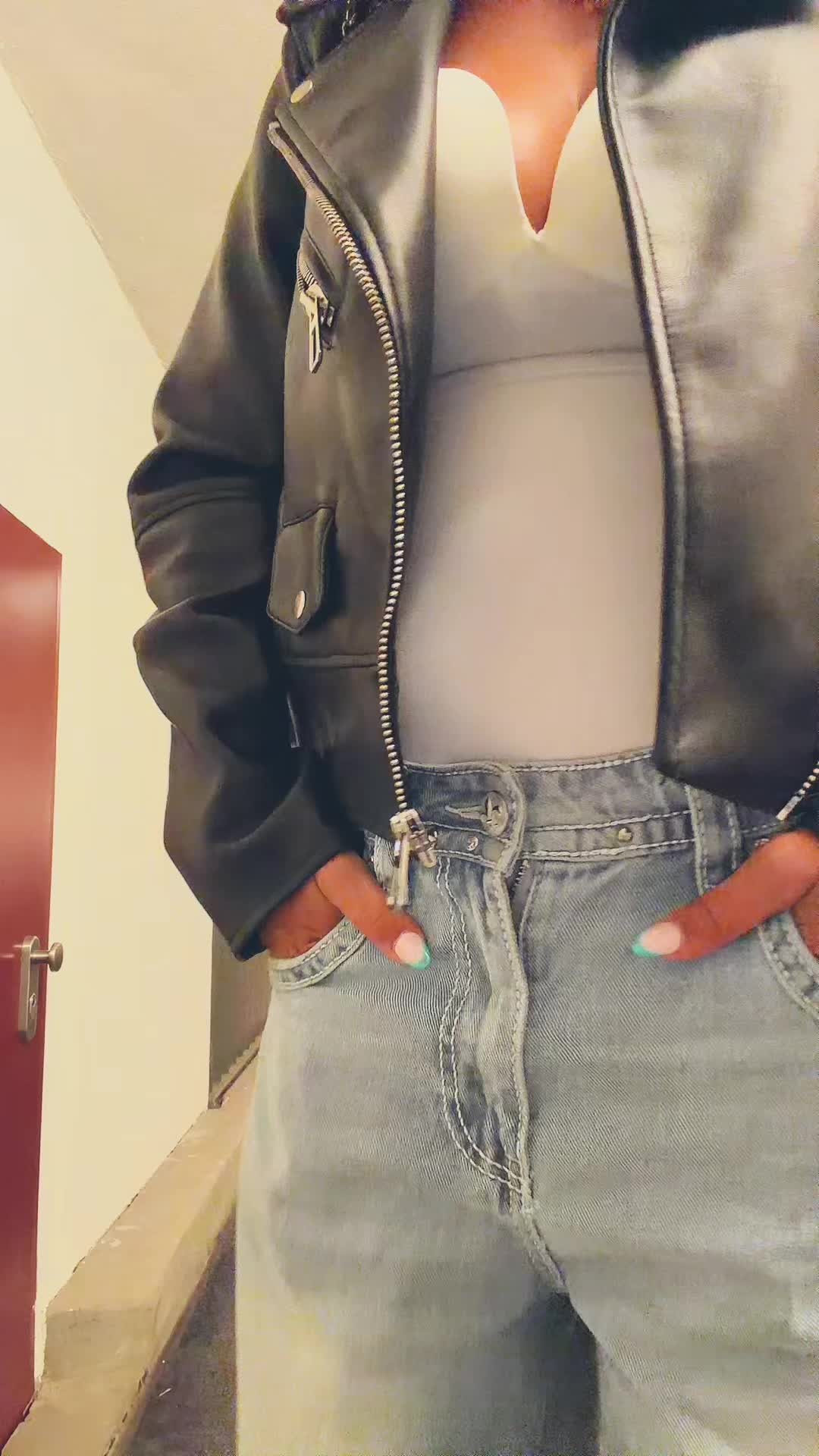 @𝓒𝓮𝓵𝓲𝓷𝓪🌊🌺🐬