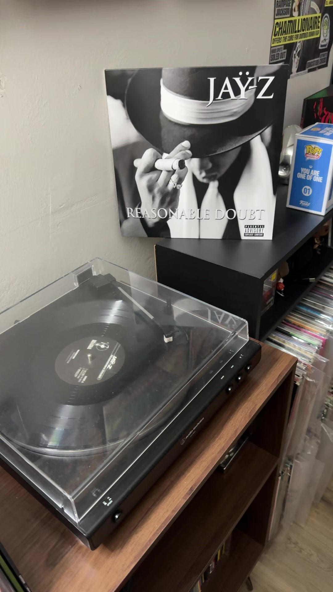 @Jamal Does Vinyl