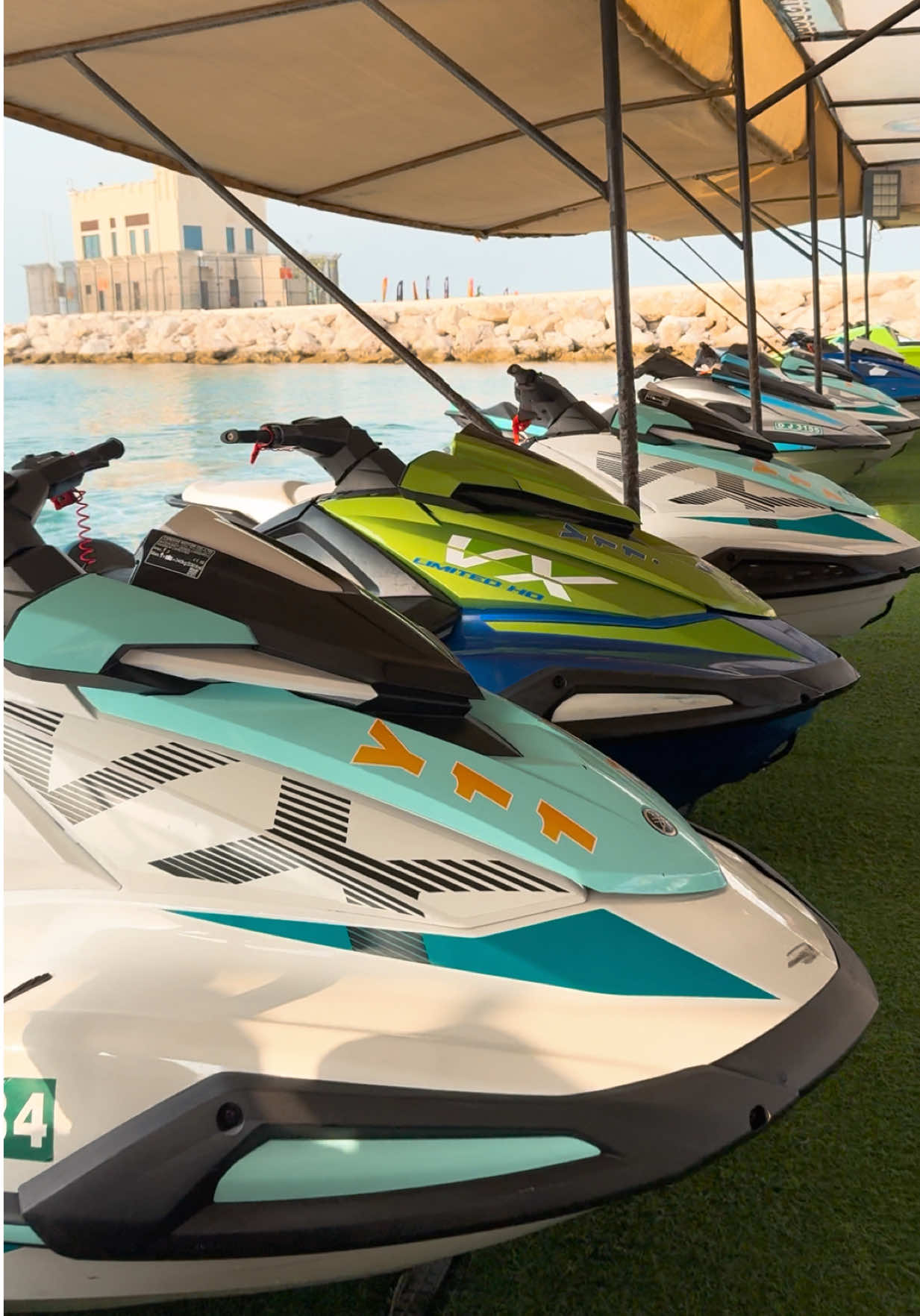 @Y11.ae