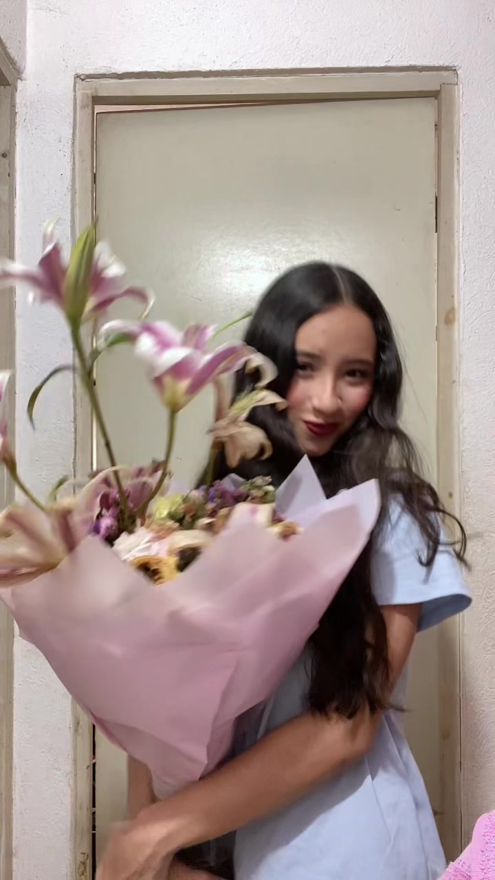 @𝜗𝜚 constanza! 🎀
