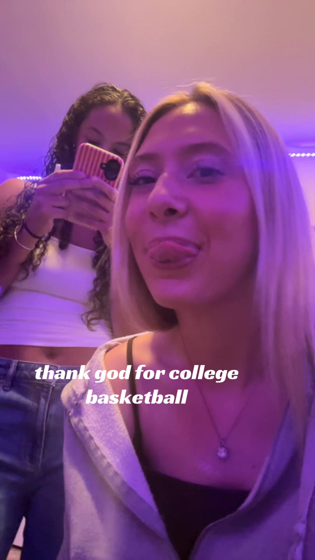 @SophieNichols