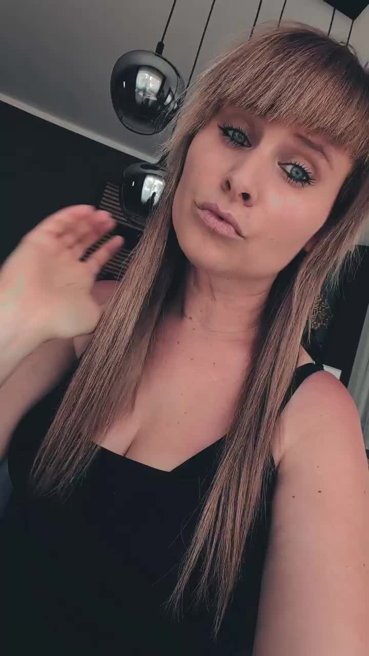 @𝒮𝓀𝑜𝓌𝒾𝒾𓄀