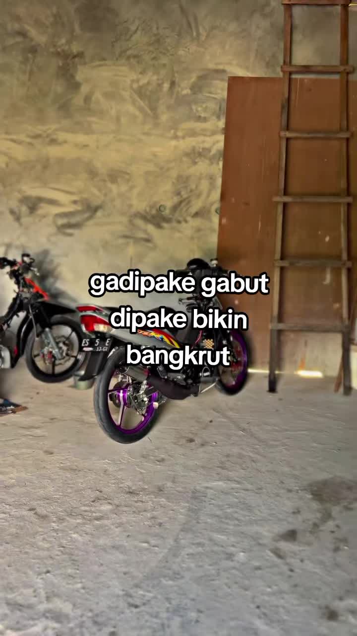 @Jr