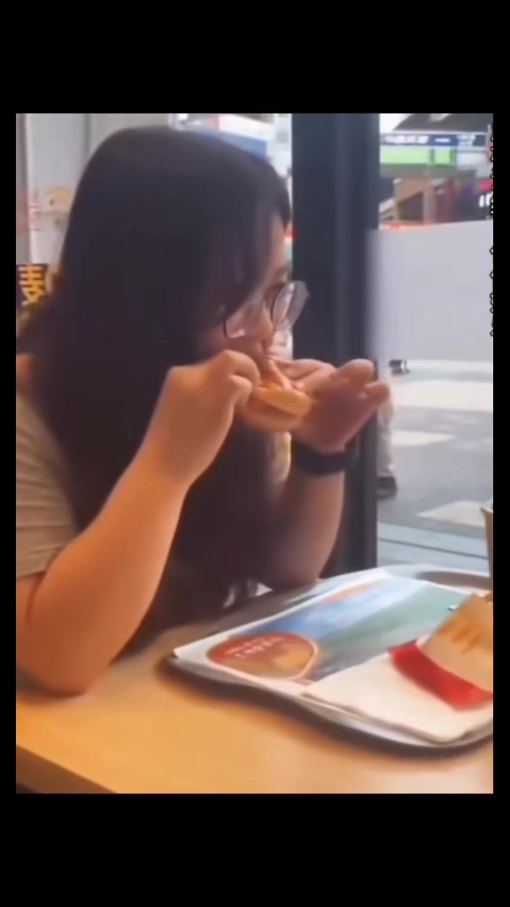 @法  務  部  矯  歪  署