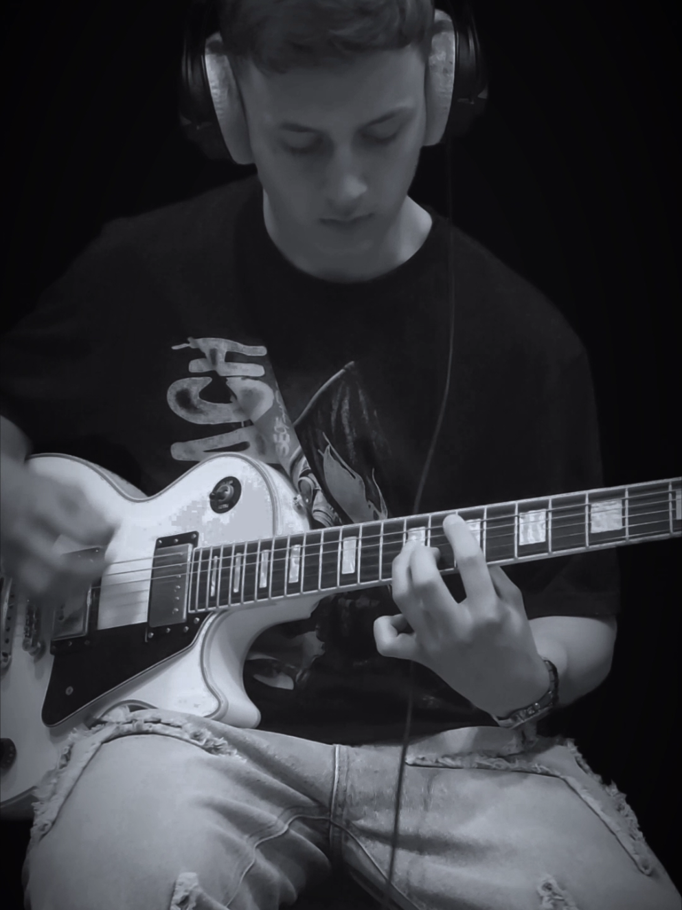 @Leon_Cover