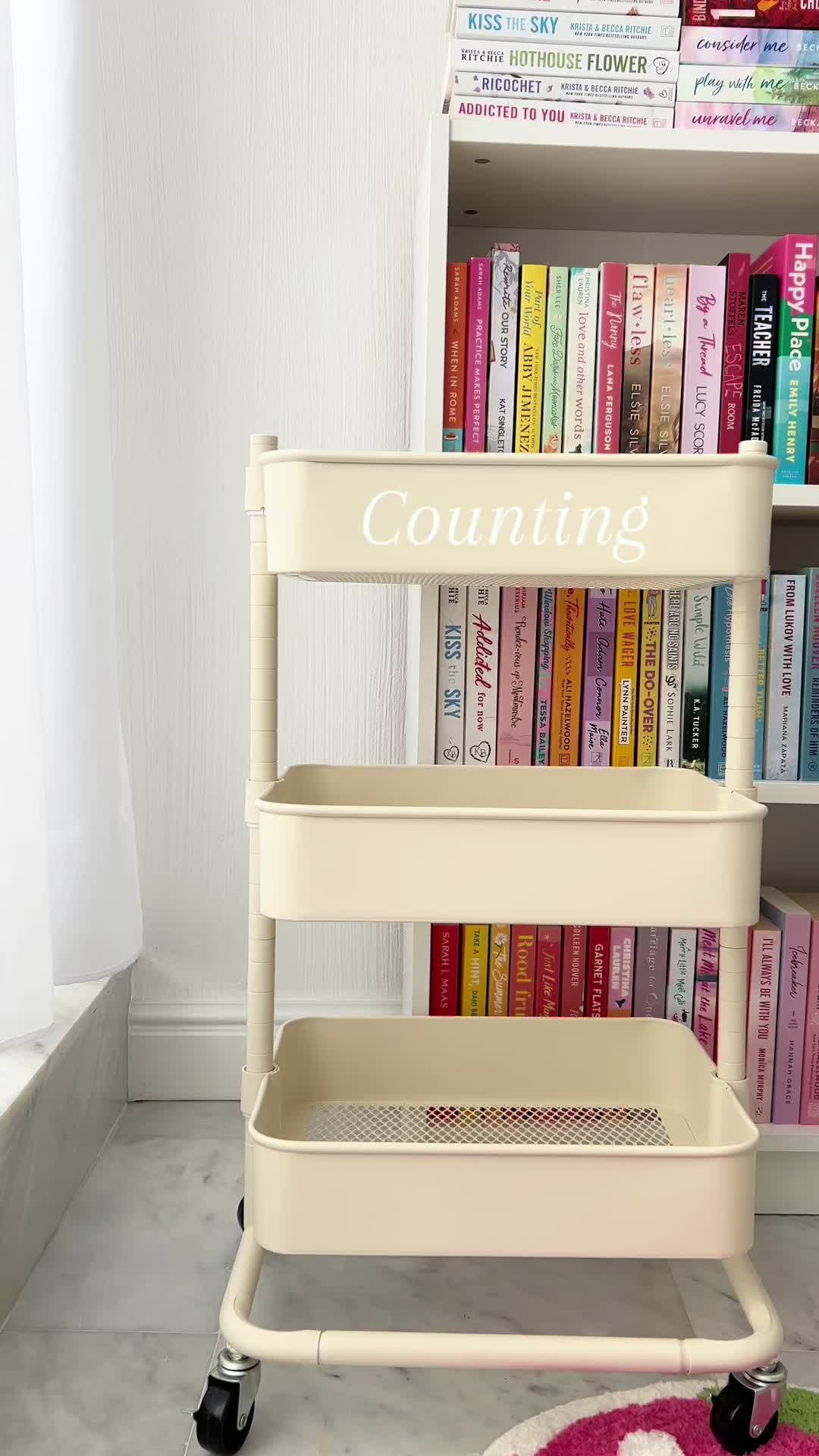 @Selina | dreamingofbookss