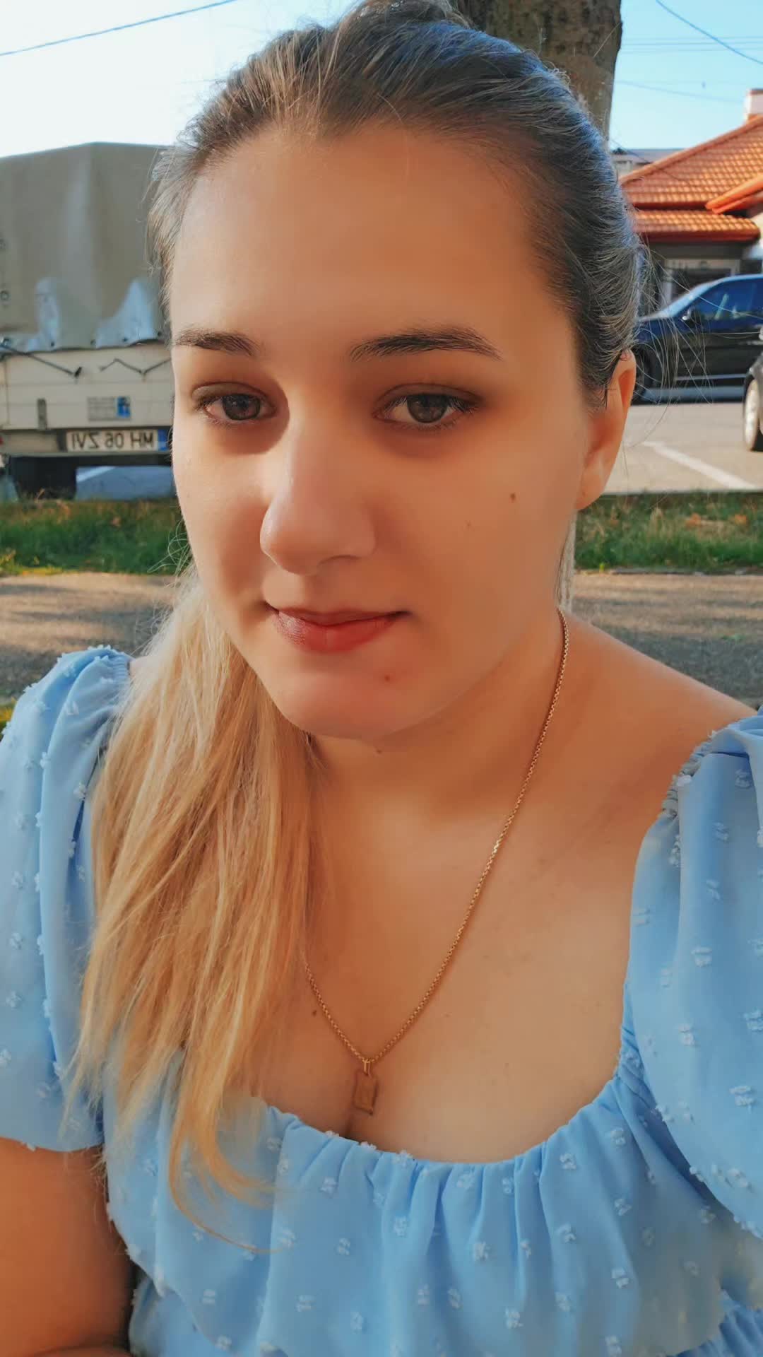@Roxana Valentina
