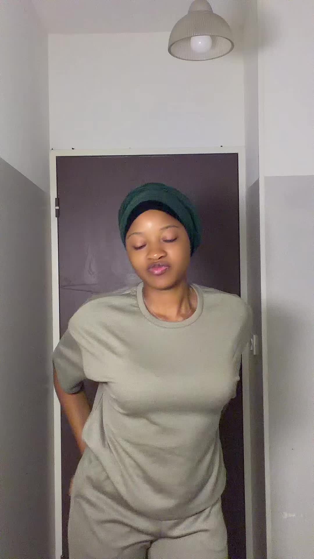 @zeze🇨🇮 La poupée française💎