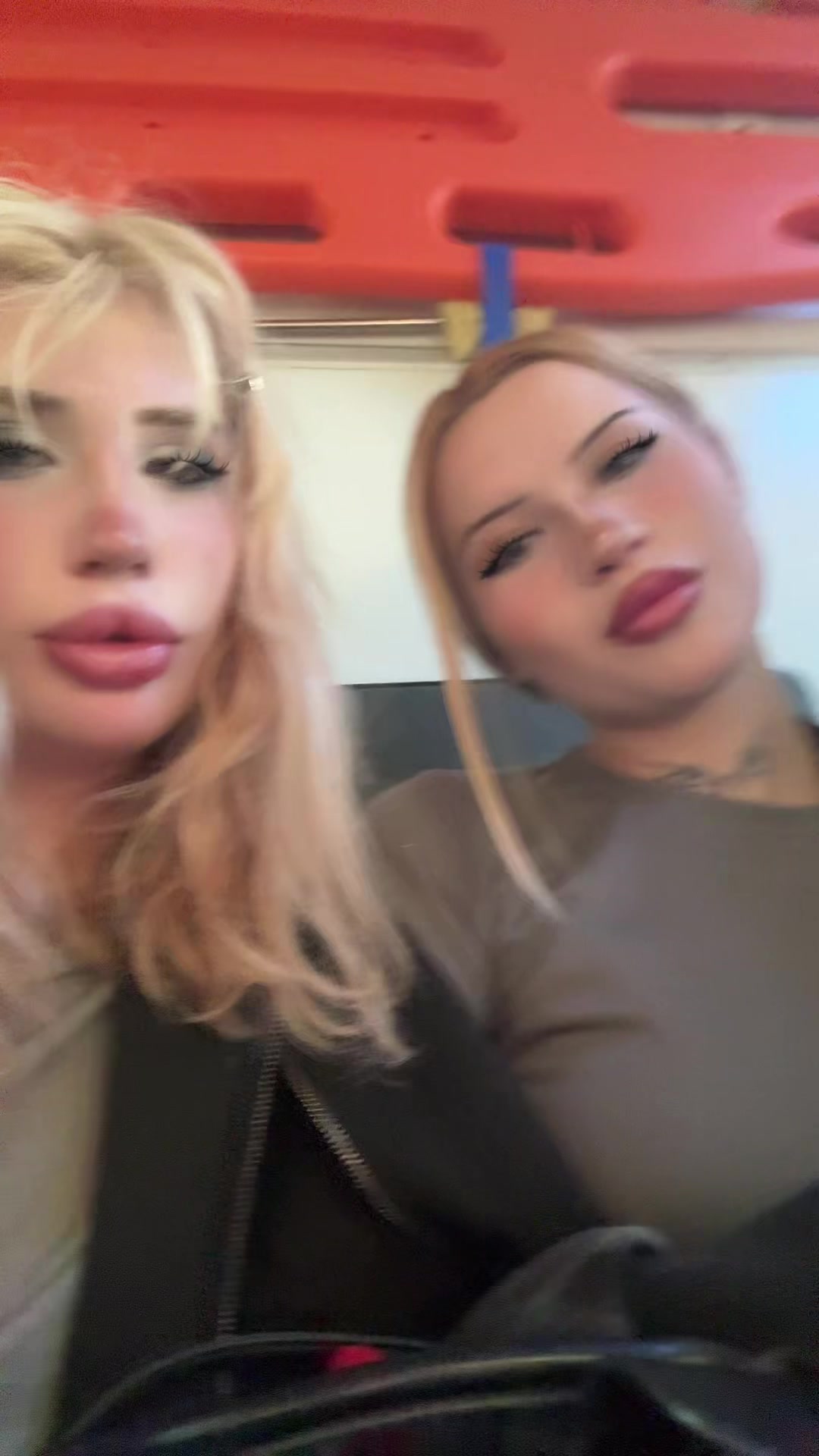 @AlisaXO
