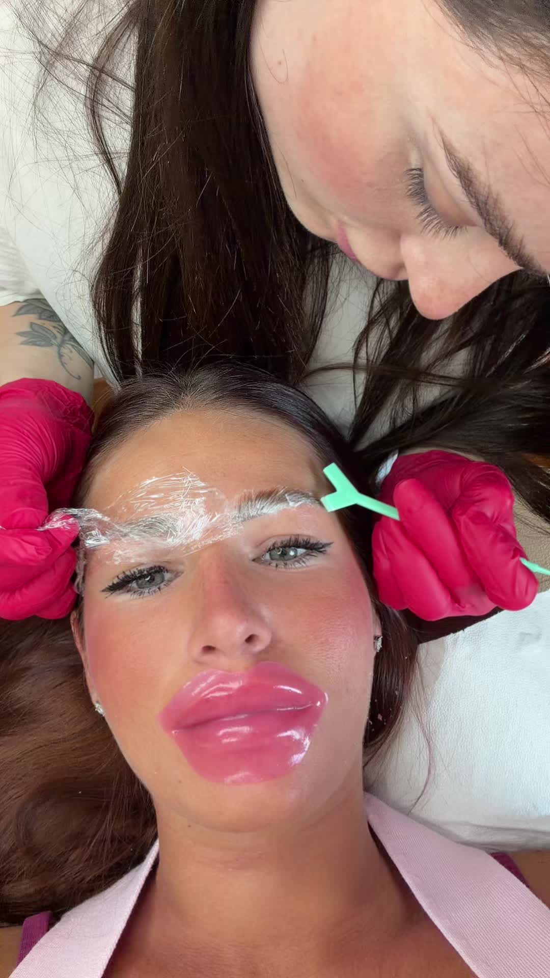 @𝐴𝑛𝑑𝑟𝑒𝑎𝑎 𝐷𝐴𝑅𝐶𝑠ℎ𝑜𝑝
