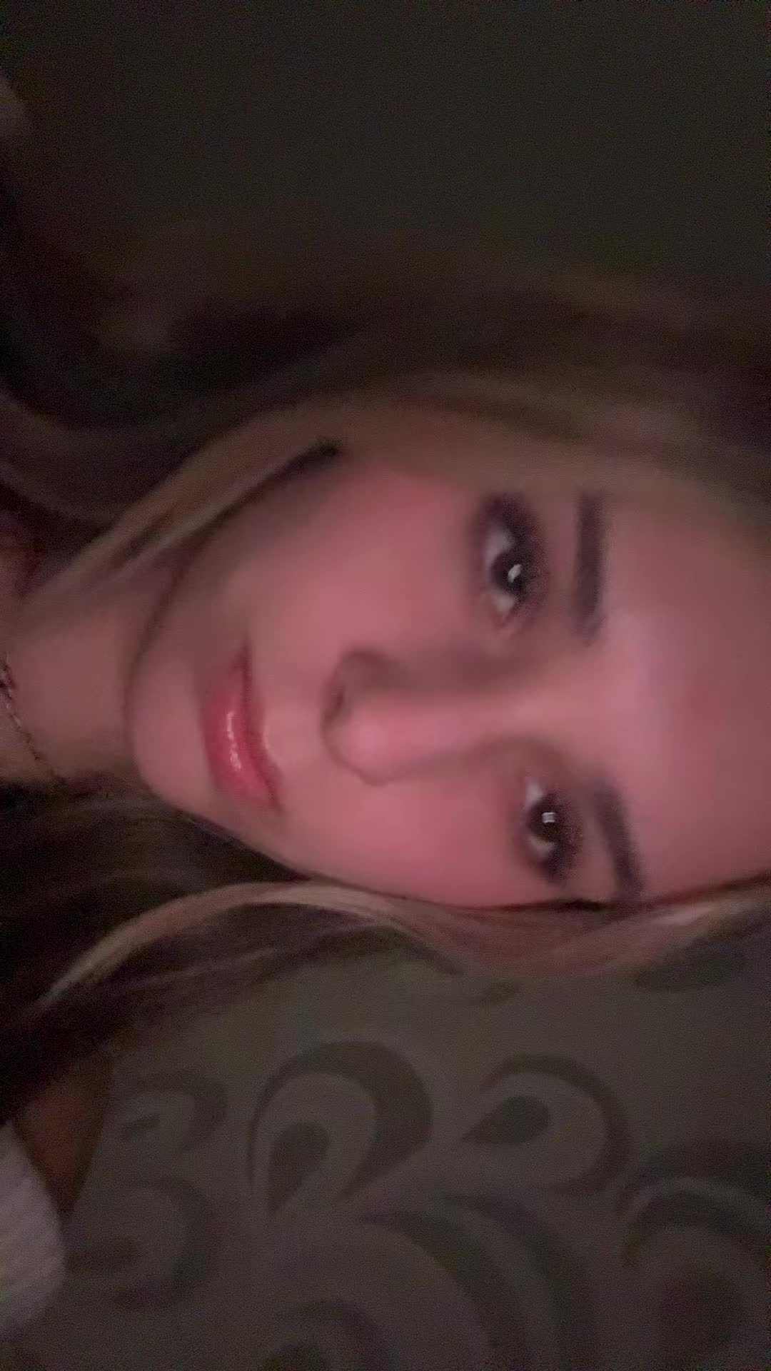@vivian&ensp;r.