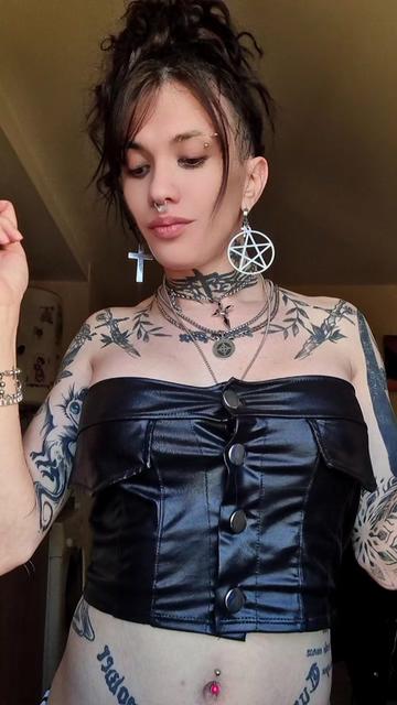 @🦂🖤♔♱A𝖓𝖌𝖎𝖊 𝕱𝖔𝖝♱♔🖤🦂