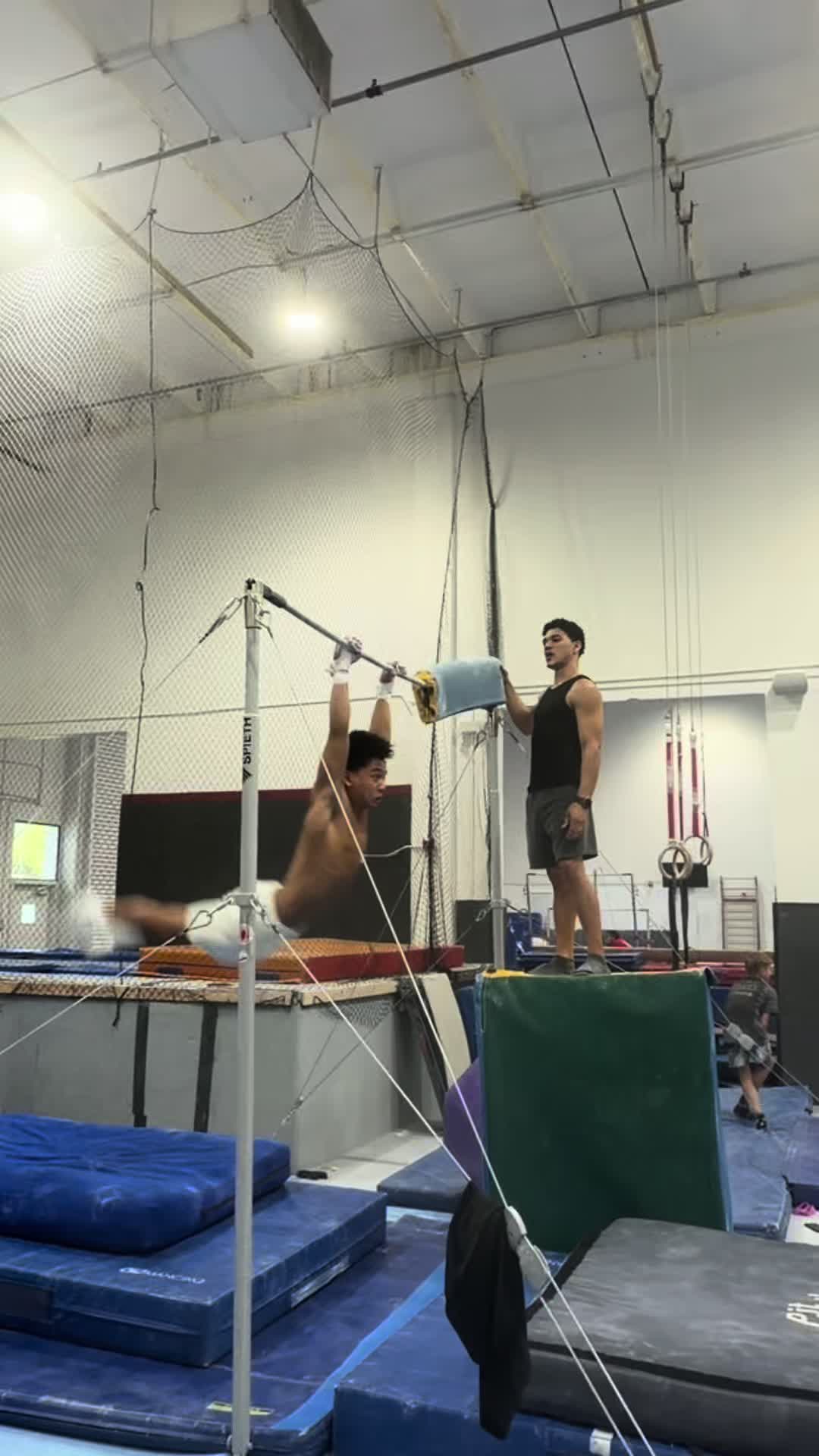 @AZAI👑