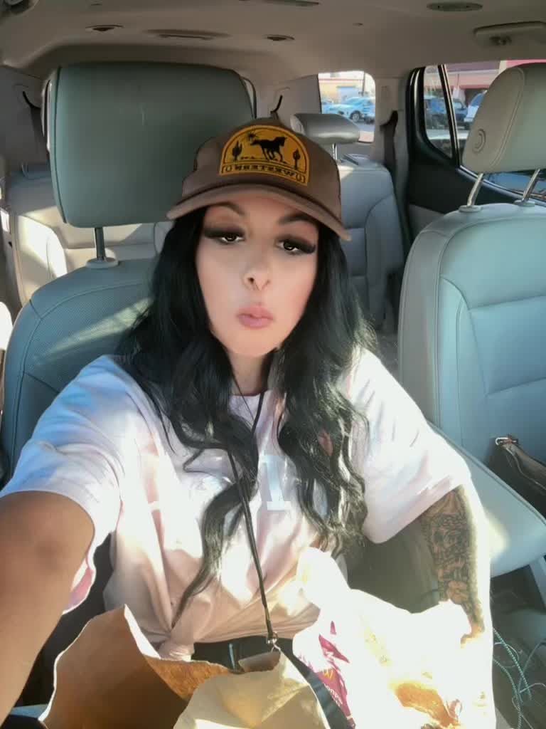 @Victoria González
