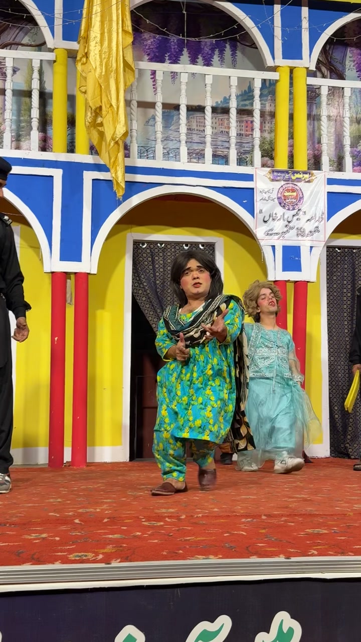 @Pakistan Stage drama 🎭 💃