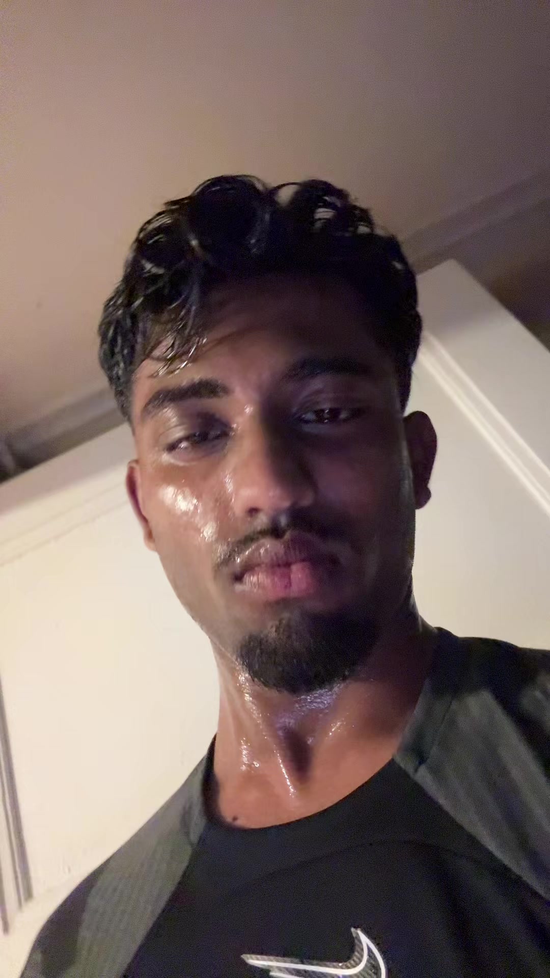 @LANKAN🇱🇰🇲🇺